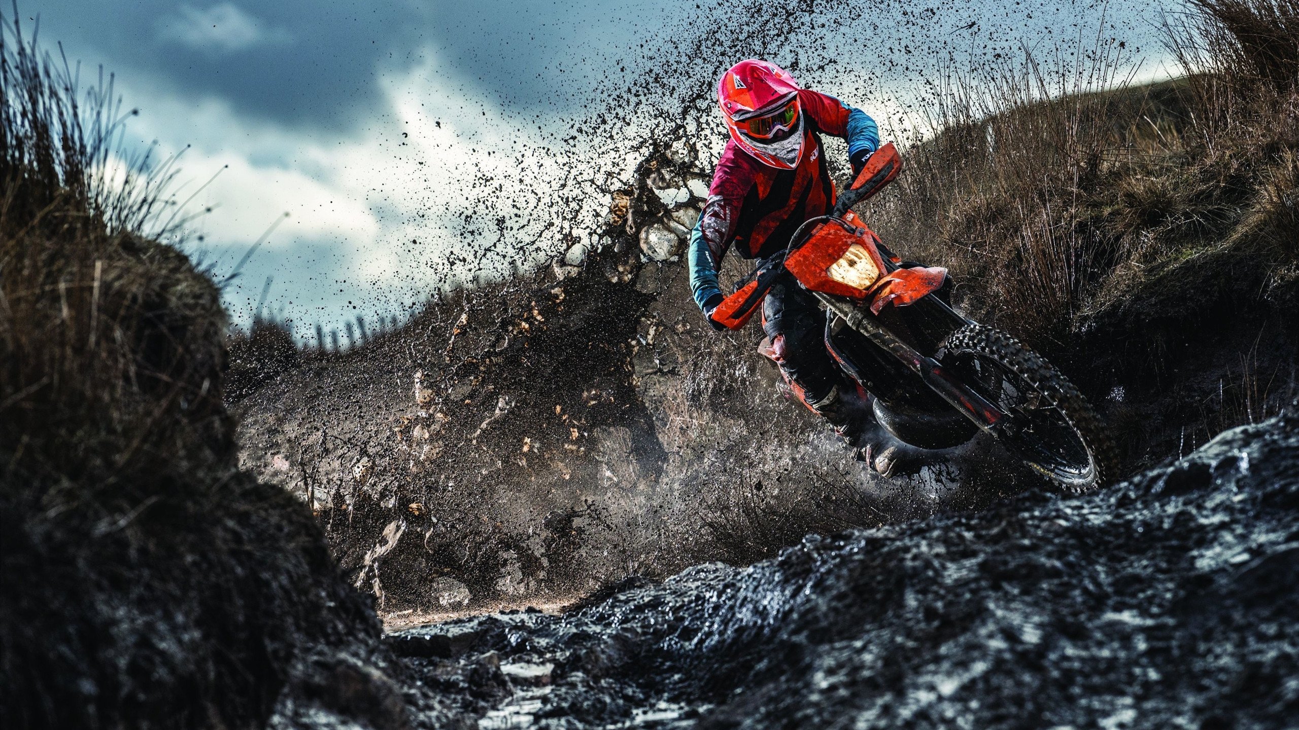 KY Sports-2018年赛季：库里的“神奇表现”多次逆转比赛局势，库里18年季后赛